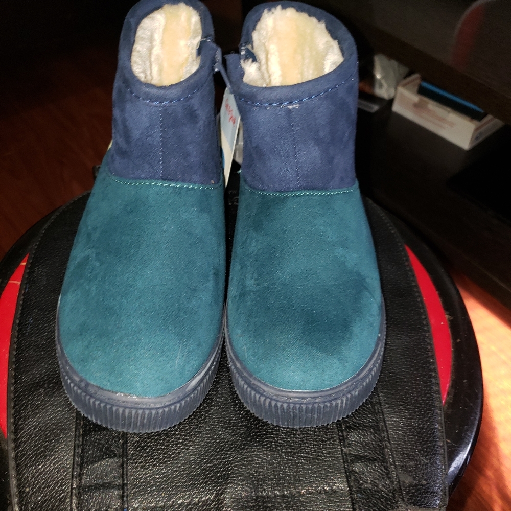 KIDS CAT&JACK BOOT SIZE 12